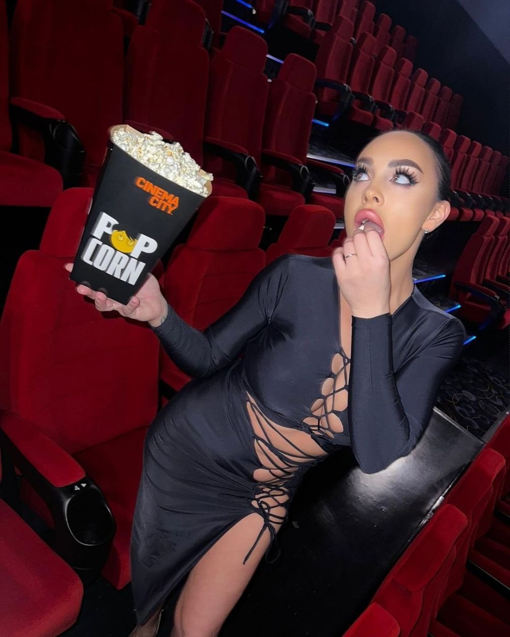 Soția lui Cristian Daminuță face spectacol pe OnlyFans cu acordul fotbalistului: „Chiar mă susține! Nu e gelos!” _11