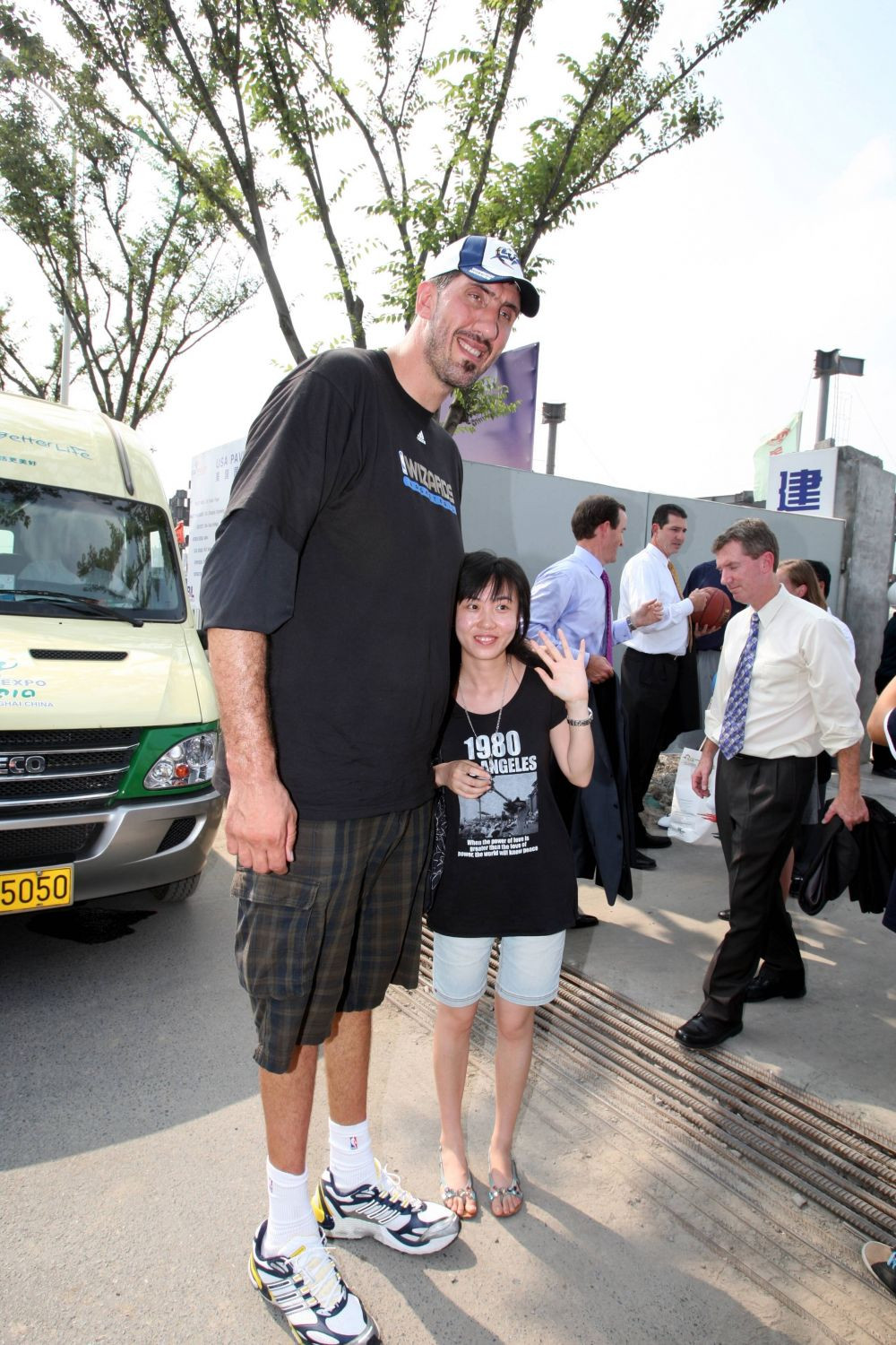 Ghiță Mureșan, stabilit de 30 de ani în SUA: „Sunt român, vin mereu cu plăcere acasă” / „M-am bucurat pentru Messi că a luat titlul mondial”. Big Ghiță a împlinit 52 de ani_17