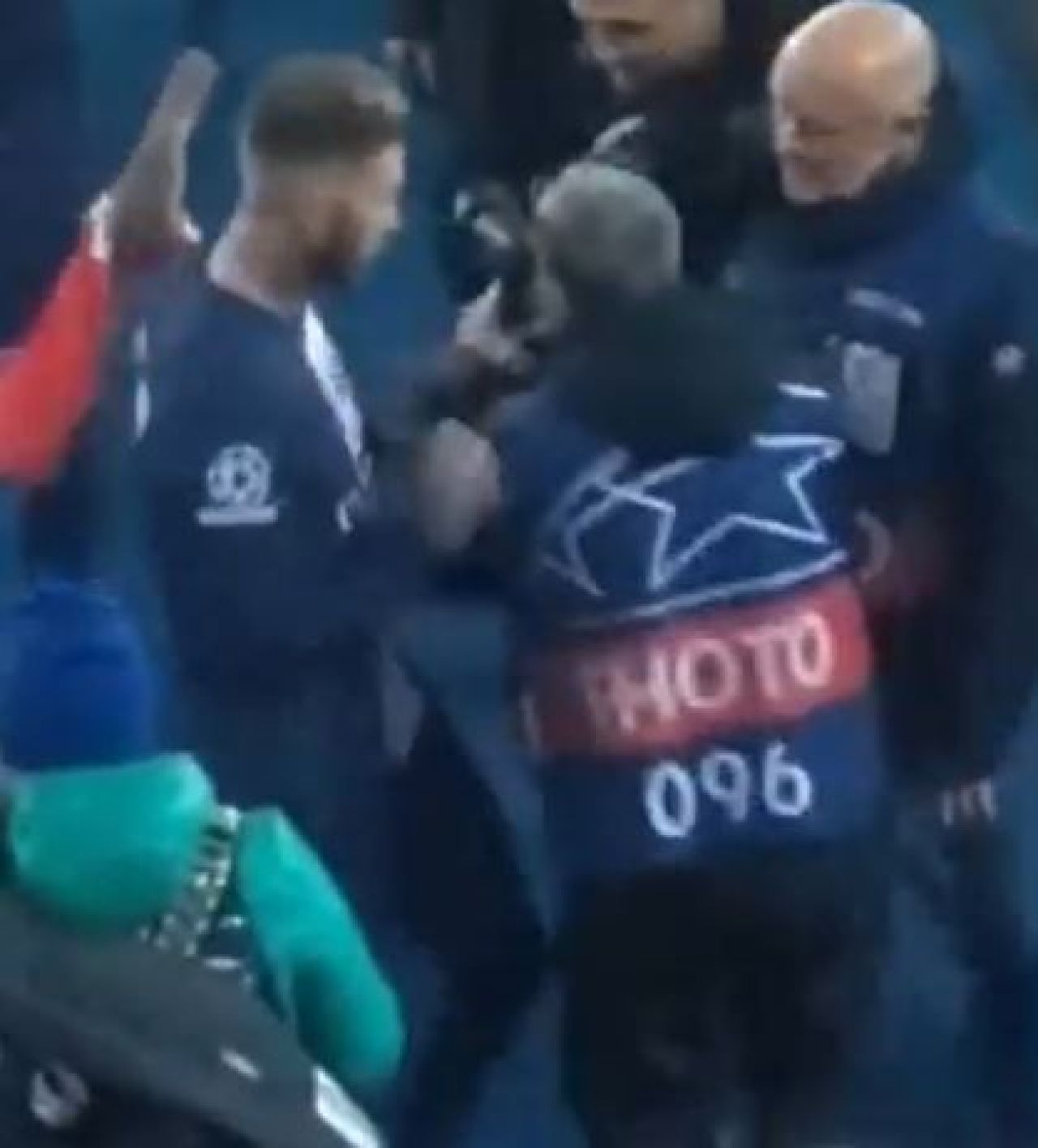 Reacția lui Sergio Ramos după ce au apărut imaginile în care îmbrâncea furios un fotograf _2