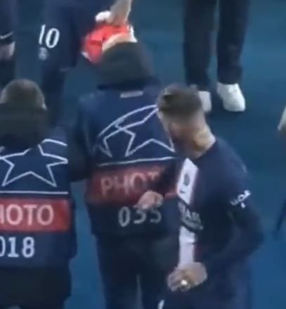 Reacția lui Sergio Ramos după ce au apărut imaginile în care îmbrâncea furios un fotograf _3