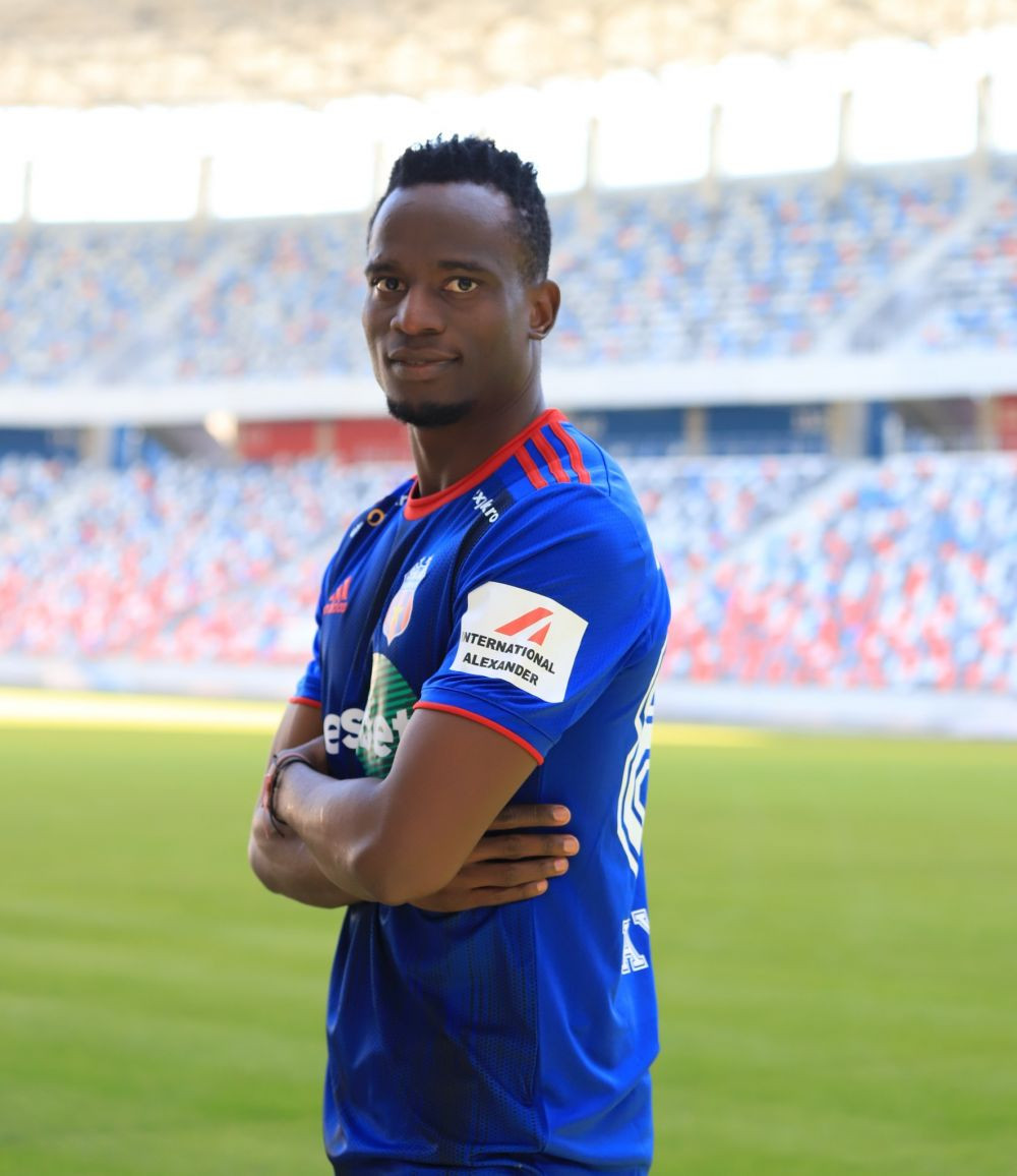 Steaua București și-a prezentat ultimele două achiziții! Un atacant și un fundaș central pentru Daniel Oprița_5