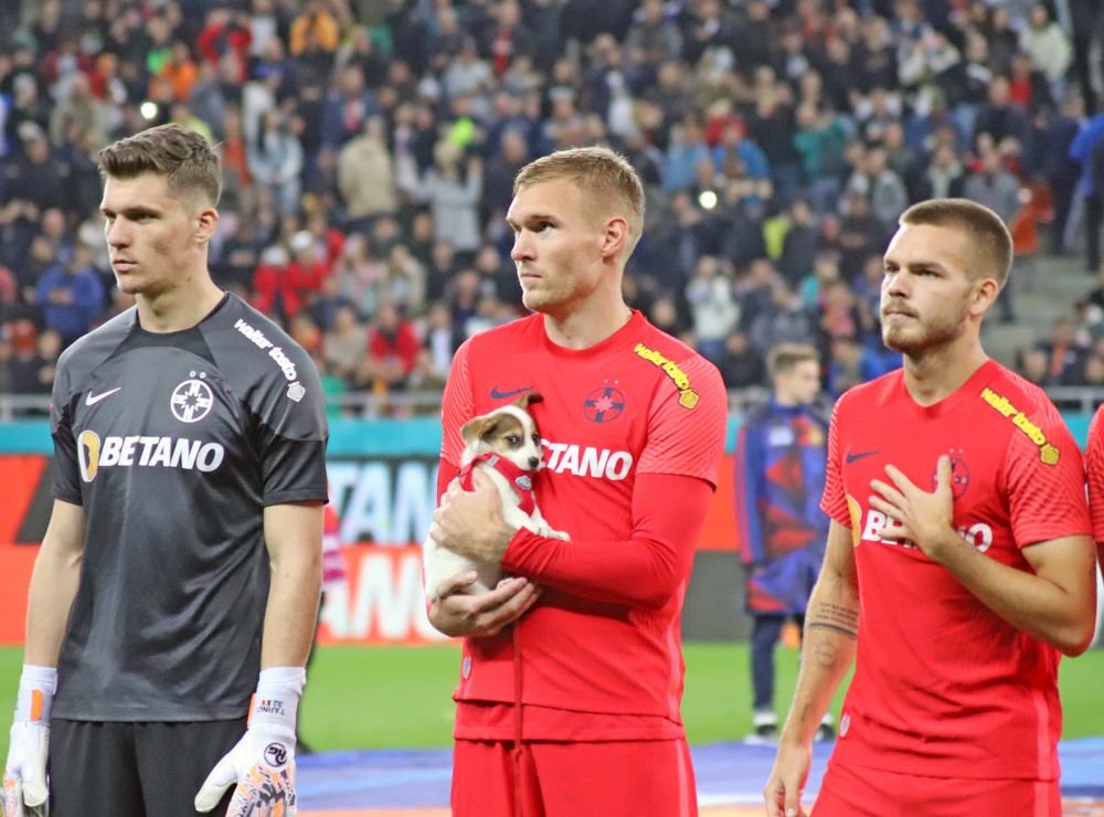 Joacă la Rapid și FCSB, dar ies împreună în oraș: 