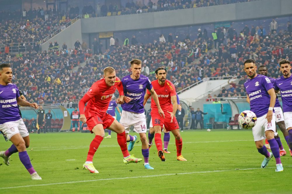 Joacă la Rapid și FCSB, dar ies împreună în oraș: