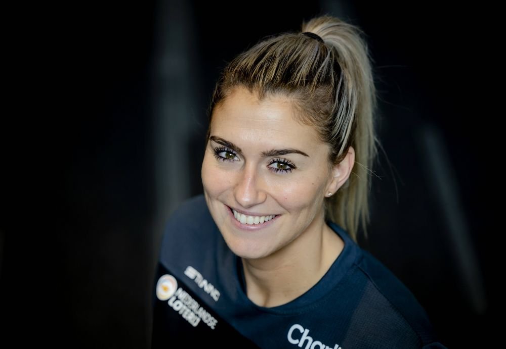 Cum a ales Estavana Polman, iubita lui Van der Vaart, să joace la Rapid. Dezvăluirile campioanei mondiale_2