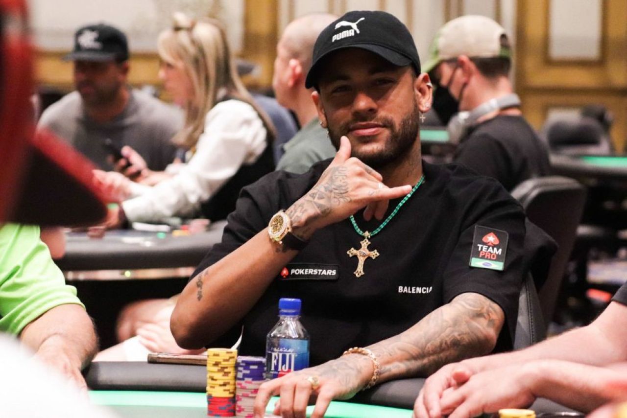 Mbappe le-a cerut colegilor să doarmă bine după înfrângerea cu Bayern, Neymar s-a dus la poker: imaginile care i-au înfuriat pe fani_1