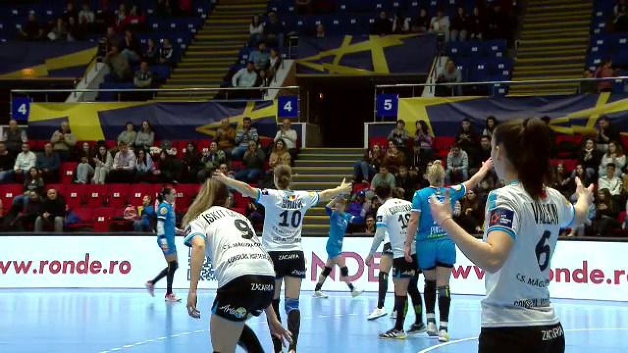 CSM București - Măgura Cisnădie 35-23. Meciul transmis de ProArena și VOYO s-a încheiat cu hora bucuriei în Polivalentă_2