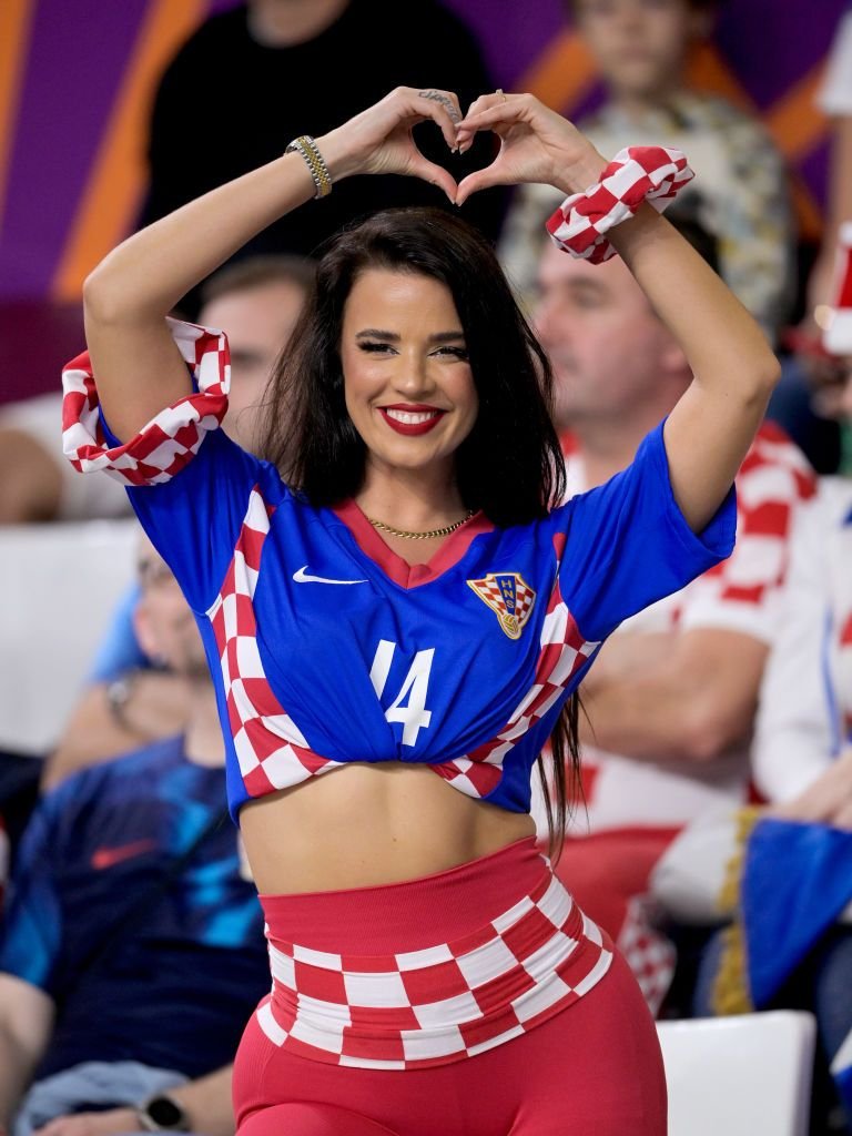 A făcut senzație la Campionatul Mondial, acum a dezvăluit ce meserie are! Cu ce se ocupă Ivana Knoll _45