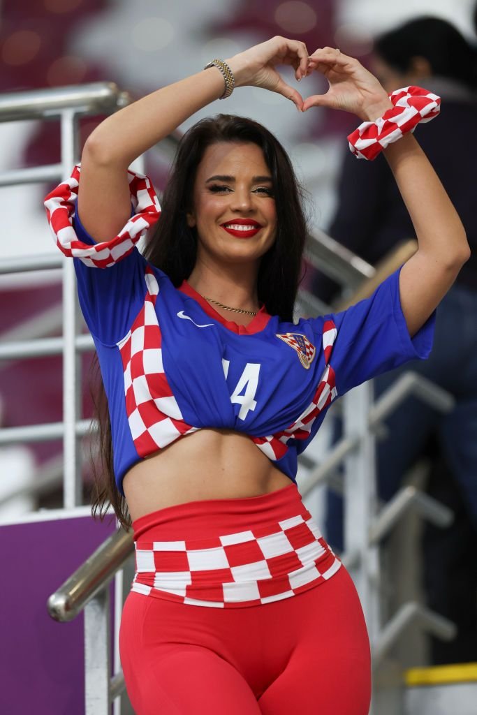 A făcut senzație la Campionatul Mondial, acum a dezvăluit ce meserie are! Cu ce se ocupă Ivana Knoll _65