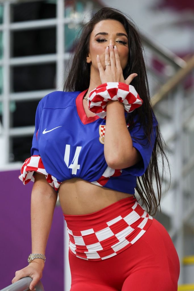 A făcut senzație la Campionatul Mondial, acum a dezvăluit ce meserie are! Cu ce se ocupă Ivana Knoll _66