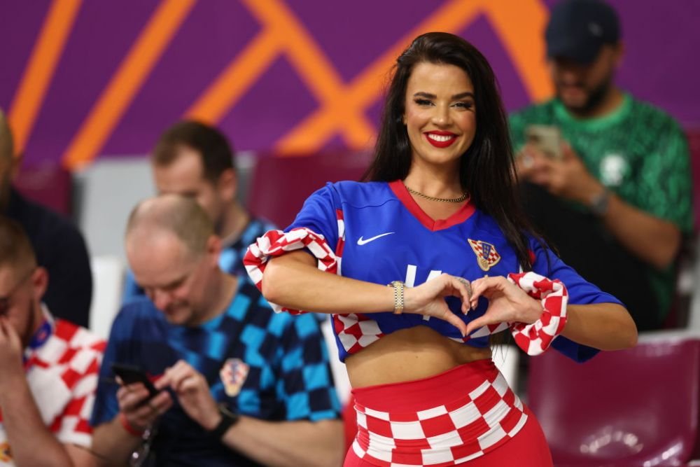 A făcut senzație la Campionatul Mondial, acum a dezvăluit ce meserie are! Cu ce se ocupă Ivana Knoll _72