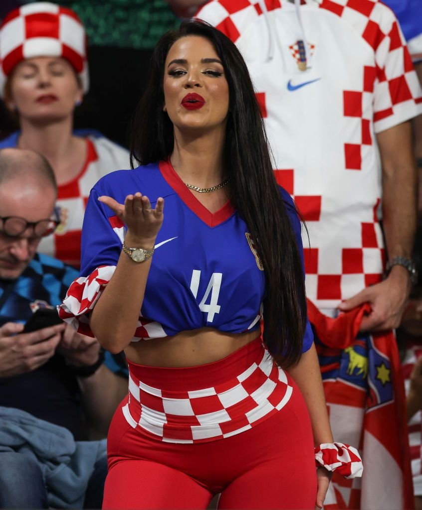 A făcut senzație la Campionatul Mondial, acum a dezvăluit ce meserie are! Cu ce se ocupă Ivana Knoll _77