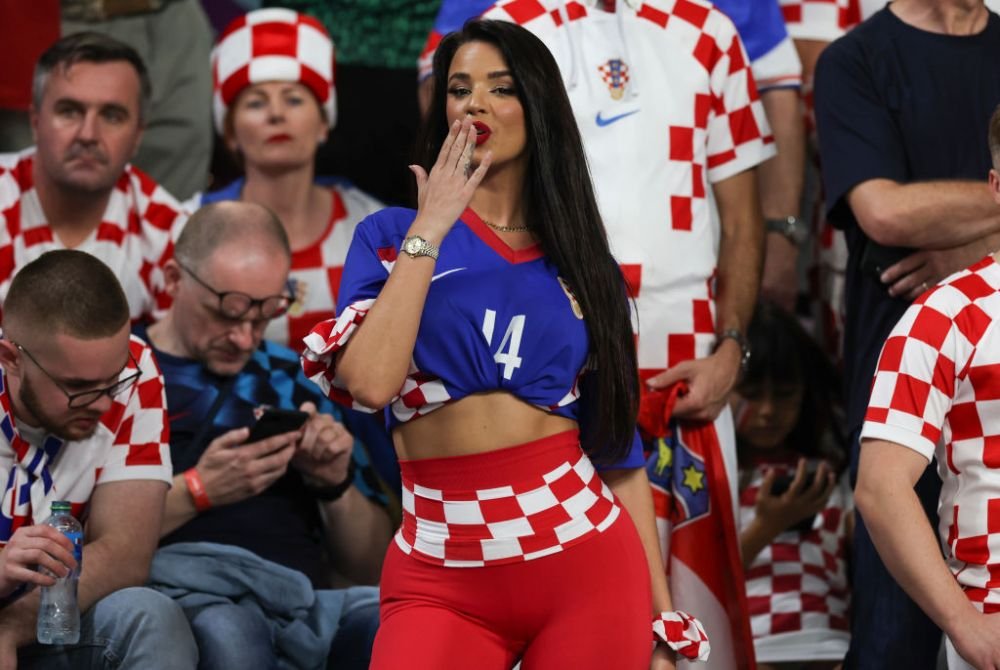 A făcut senzație la Campionatul Mondial, acum a dezvăluit ce meserie are! Cu ce se ocupă Ivana Knoll _78