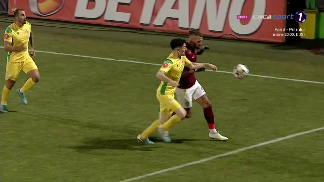 Golgheterul Dugandzic a înscris din penalty, dar a ratat la „reluare”! Faza care îi putea aduce victoria Rapidului _3