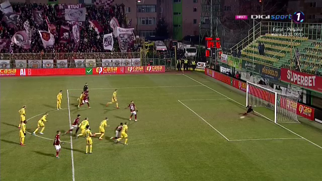 Golgheterul Dugandzic a înscris din penalty, dar a ratat la „reluare”! Faza care îi putea aduce victoria Rapidului _15