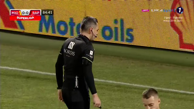 Golgheterul Dugandzic a înscris din penalty, dar a ratat la „reluare”! Faza care îi putea aduce victoria Rapidului _17