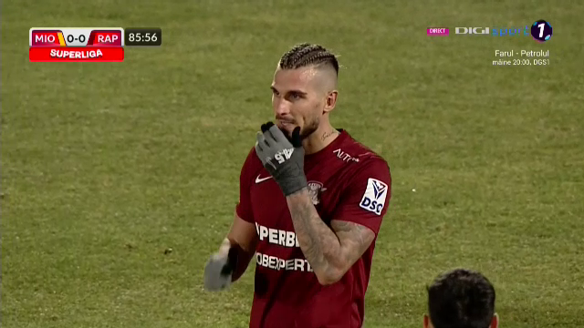 Golgheterul Dugandzic a înscris din penalty, dar a ratat la „reluare”! Faza care îi putea aduce victoria Rapidului _28