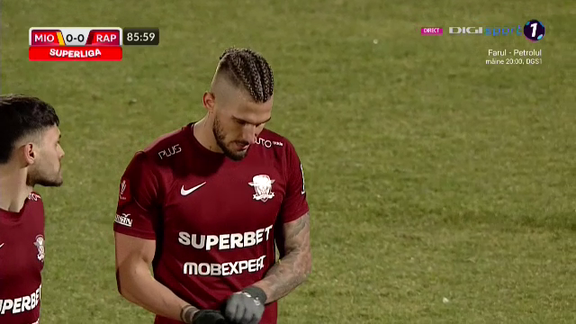 Golgheterul Dugandzic a înscris din penalty, dar a ratat la „reluare”! Faza care îi putea aduce victoria Rapidului _32