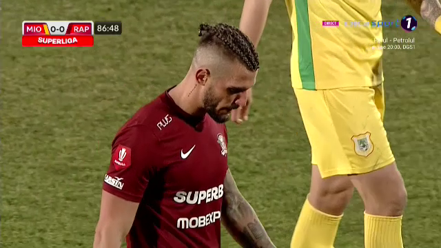 Golgheterul Dugandzic a înscris din penalty, dar a ratat la „reluare”! Faza care îi putea aduce victoria Rapidului _46