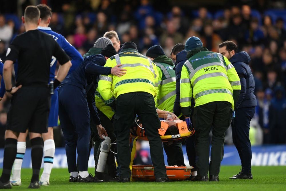 Chelsea, învinsă pe teren propriu de ultima clasată! Căpitanul londonezilor, scos pe targă după o intrare horror! Care e starea sa _4