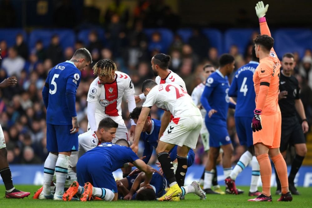 Chelsea, învinsă pe teren propriu de ultima clasată! Căpitanul londonezilor, scos pe targă după o intrare horror! Care e starea sa _7