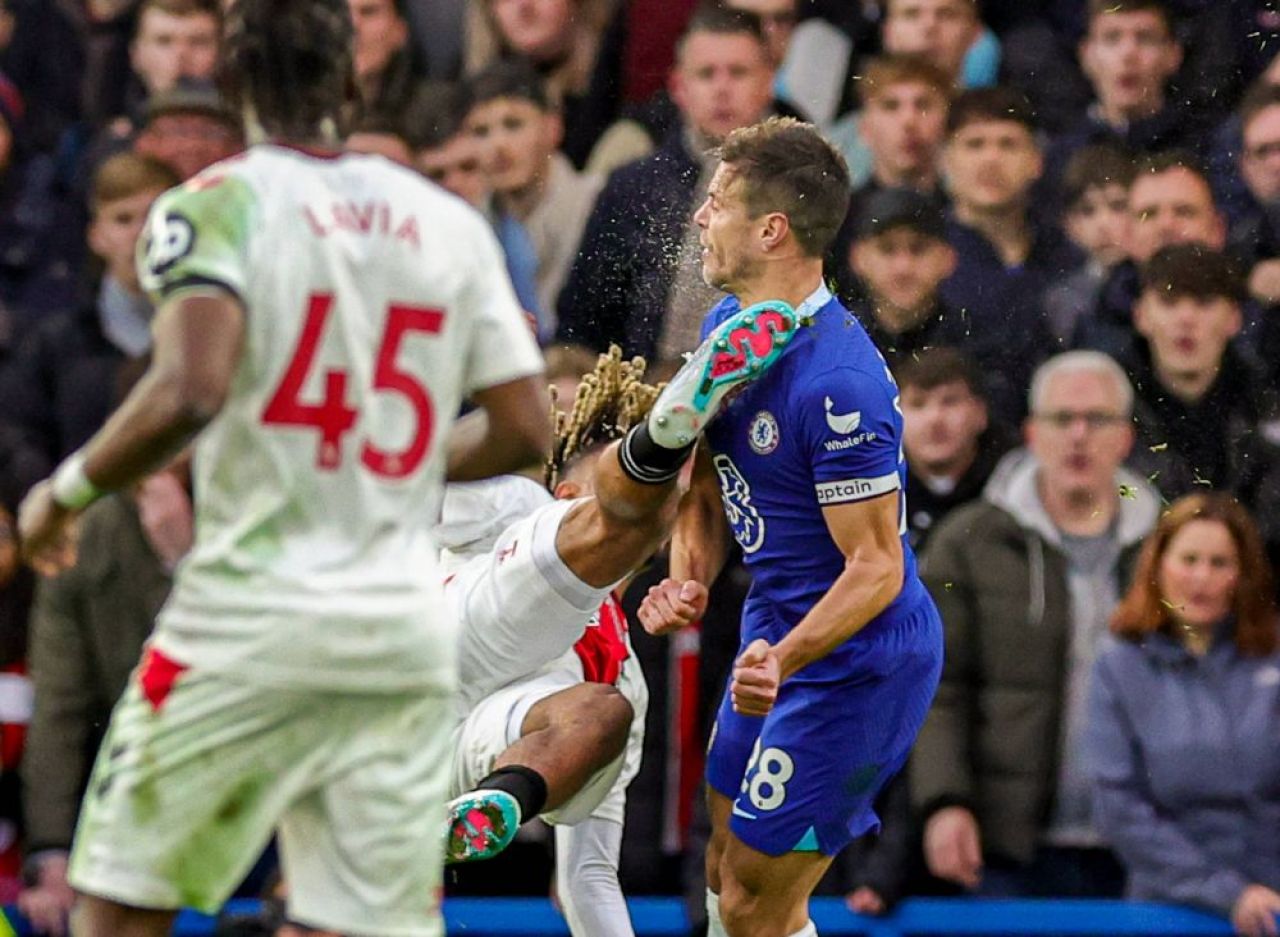 Chelsea, învinsă pe teren propriu de ultima clasată! Căpitanul londonezilor, scos pe targă după o intrare horror! Care e starea sa _8