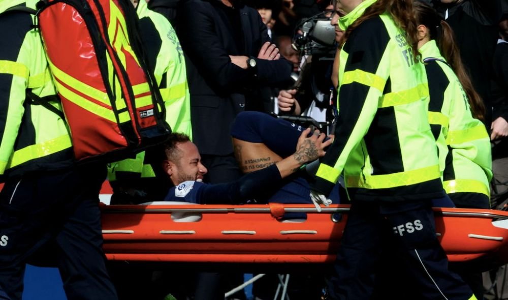 Verdictul medicilor după accidentarea îngrozitoare a lui Neymar_3