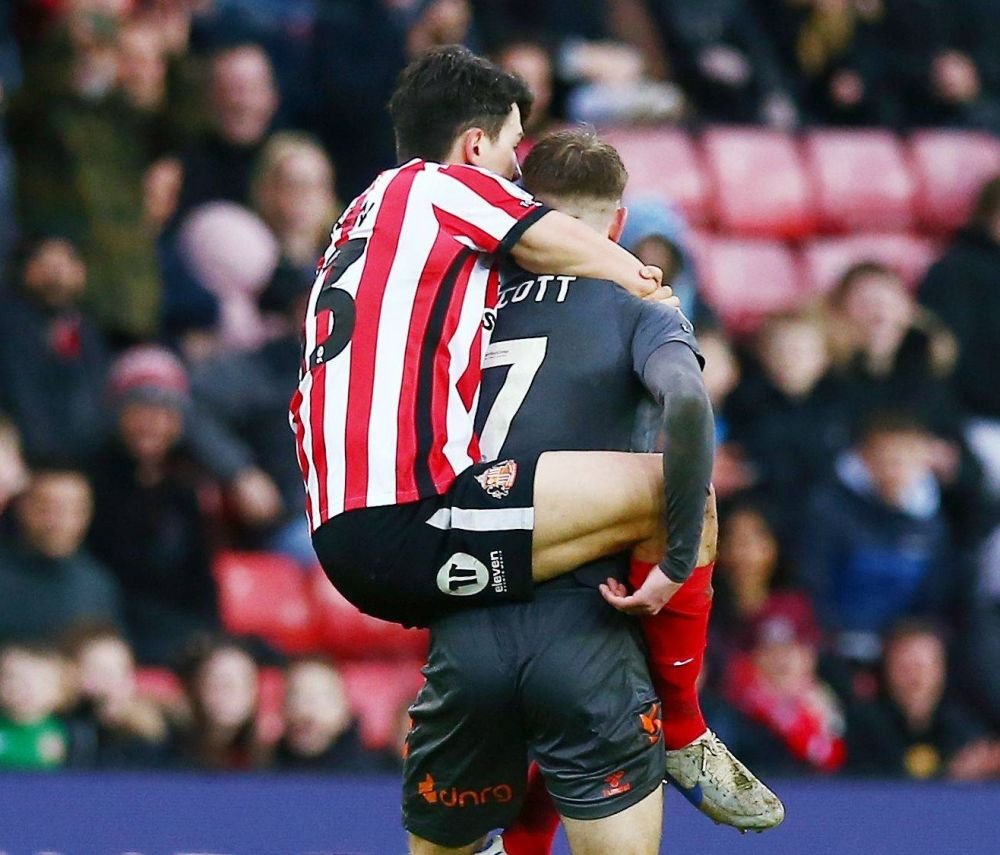 Faza anului vine din Anglia! Faultul incredibil al lui Luke O'Nien de la Sunderland: ”Sunt un idiot, așa că hai să ne distrăm”_7
