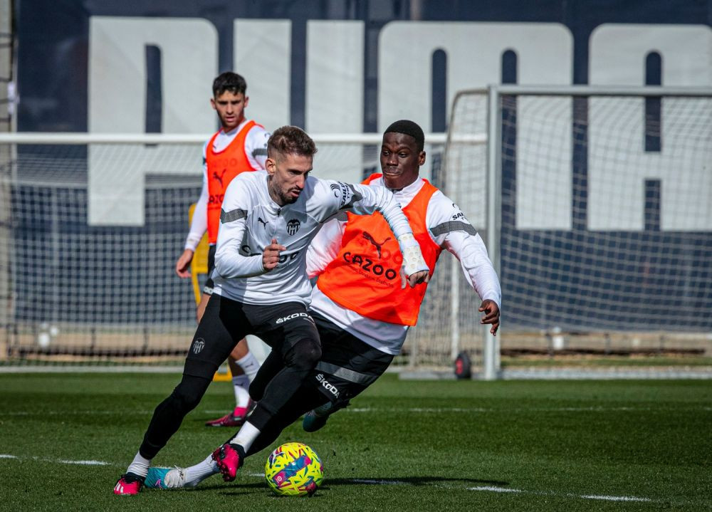 Dezastru la Valencia! Echipa a ajuns la șase înfrângeri consecutive și fanii îi cer patronului să plece_7