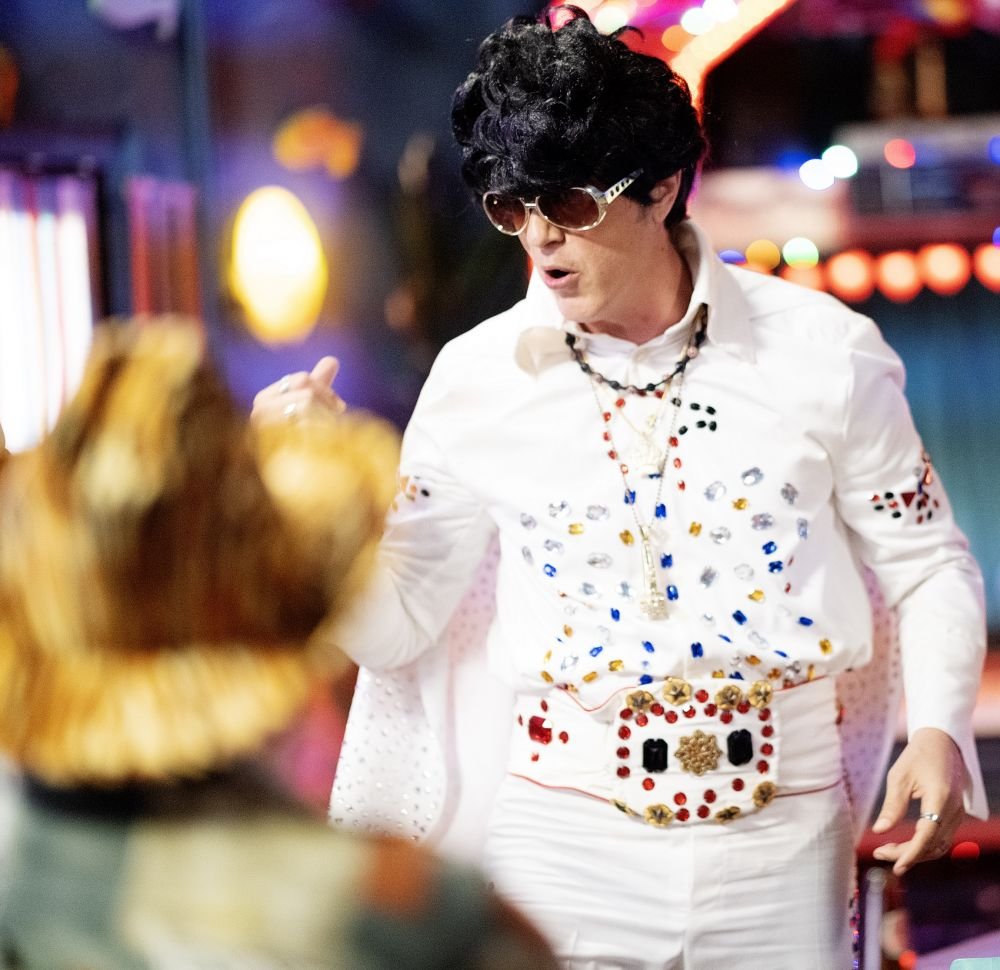 Vești de neratat în această seară în Las Fierbinți: Elvis e în viață! ”Știam eu că trăiește...”_2