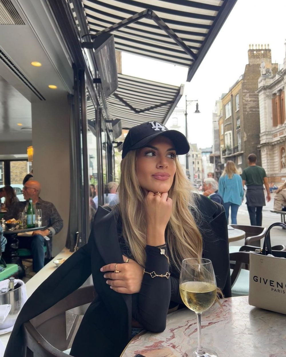 Cu ce se ocupă cea mai sexy fiică de antrenor, Maria Guardiola. Influencerița este urmărită de sute de mii de persoane în online_30