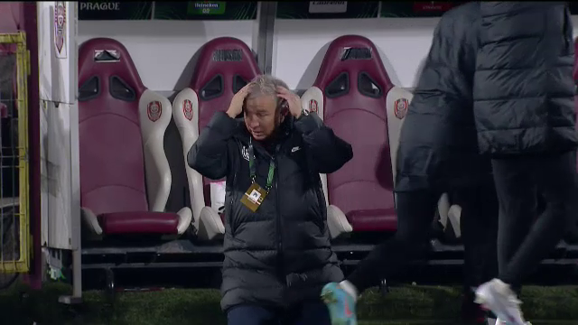 Dan Petrescu, în genunchi! Antrenorul lui CFR Cluj, exasperat după ratarea lui Krasniqi_10