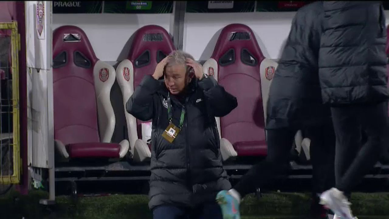 Dan Petrescu, în genunchi! Antrenorul lui CFR Cluj, exasperat după ratarea lui Krasniqi_10