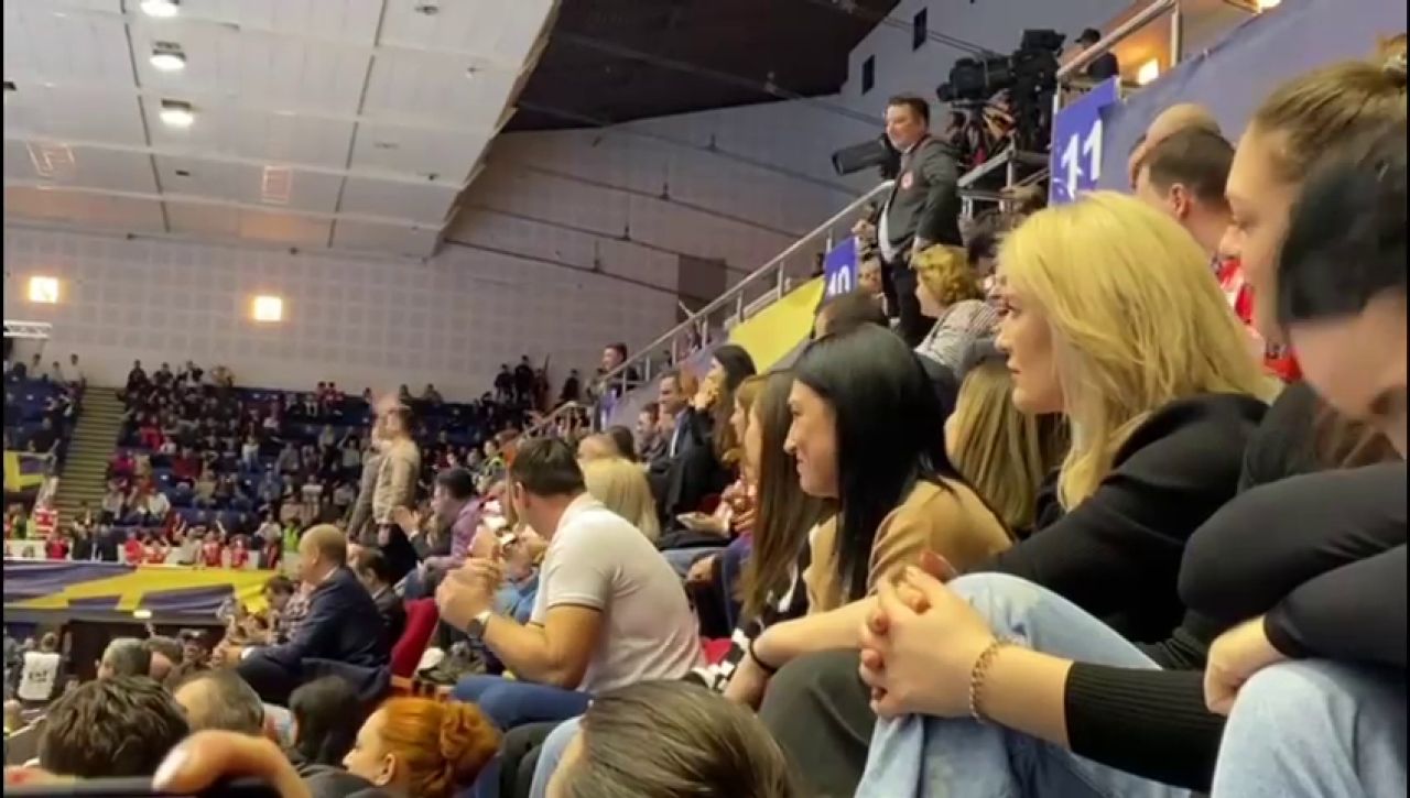 Cristina Neagu a început să râdă când a auzit ce scandează fanii lui Dinamo_5