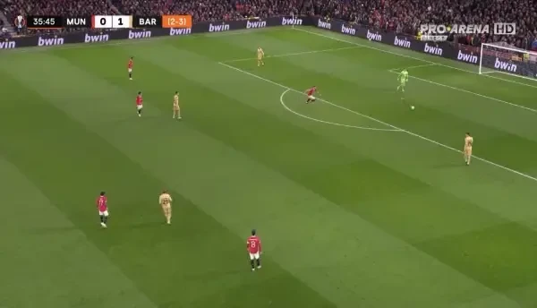 Manchester United - Barcelona | Minutul 36: Ocazie United!