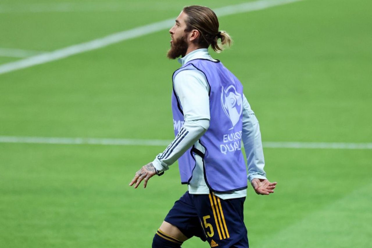 Sergio Ramos s-a retras din națională. Imagini de colecție cu fostul căpitan al Spaniei_6