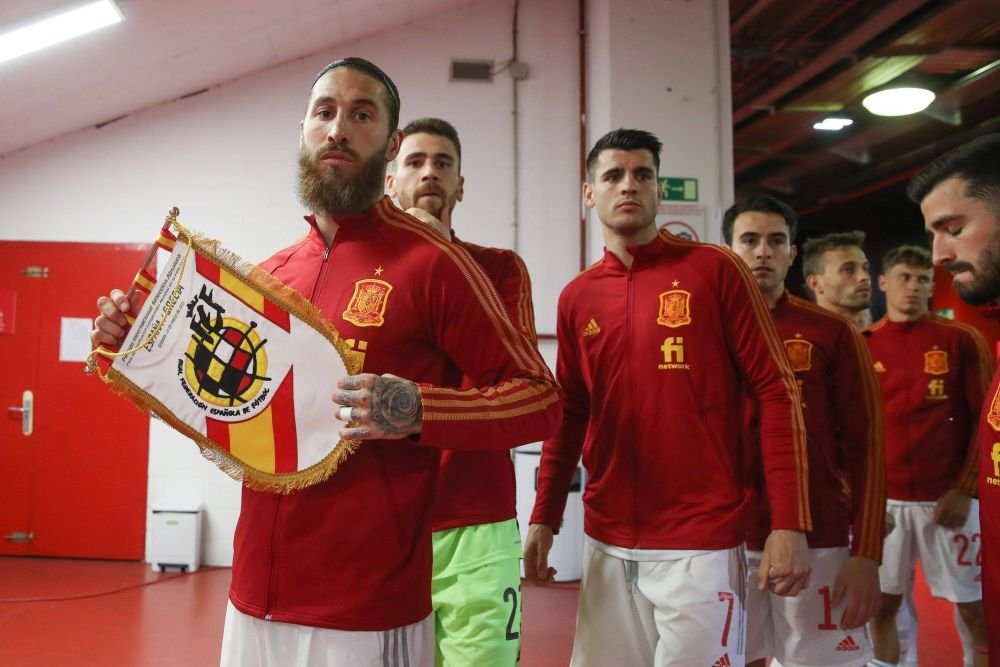 Sergio Ramos s-a retras din națională. Imagini de colecție cu fostul căpitan al Spaniei_7