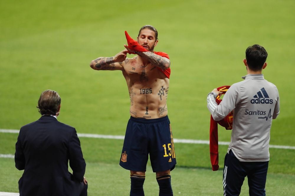 Sergio Ramos s-a retras din națională. Imagini de colecție cu fostul căpitan al Spaniei_10