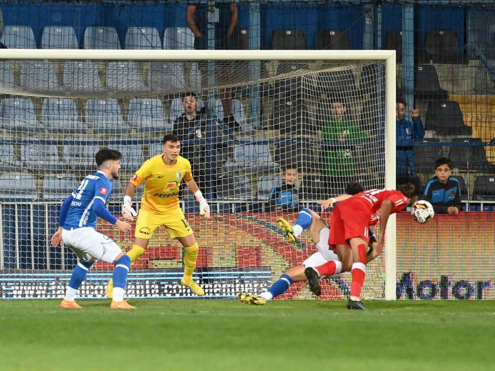 UTA Arad - Farul Constanța 0-1 | Inspirația lui Mazilu le-a adus trei puncte oaspeților, care n-au prins ce mai bună zi_1