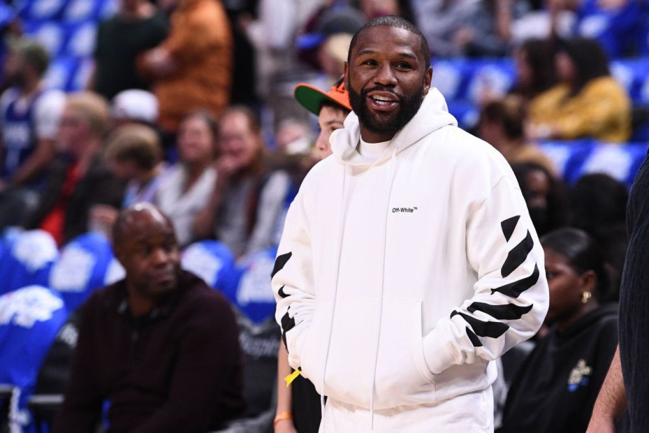 Floyd Mayweather nu a venit la cântarul oficial pentru meciul cu Aaron Chalmers. Care e motivul. Gala e în direct pe VOYO (azi, de la 21:00)_1