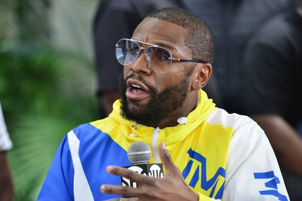 Floyd Mayweather nu a venit la cântarul oficial pentru meciul cu Aaron Chalmers. Care e motivul. Gala e în direct pe VOYO (azi, de la 21:00)_4