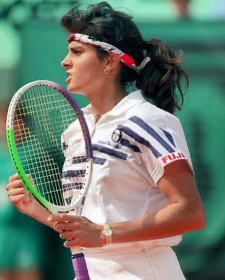 Cea mai sexy influenceriță pe... tenis! Ținutele 'hot' cu care și-a pus urmăritorii pe jar _64