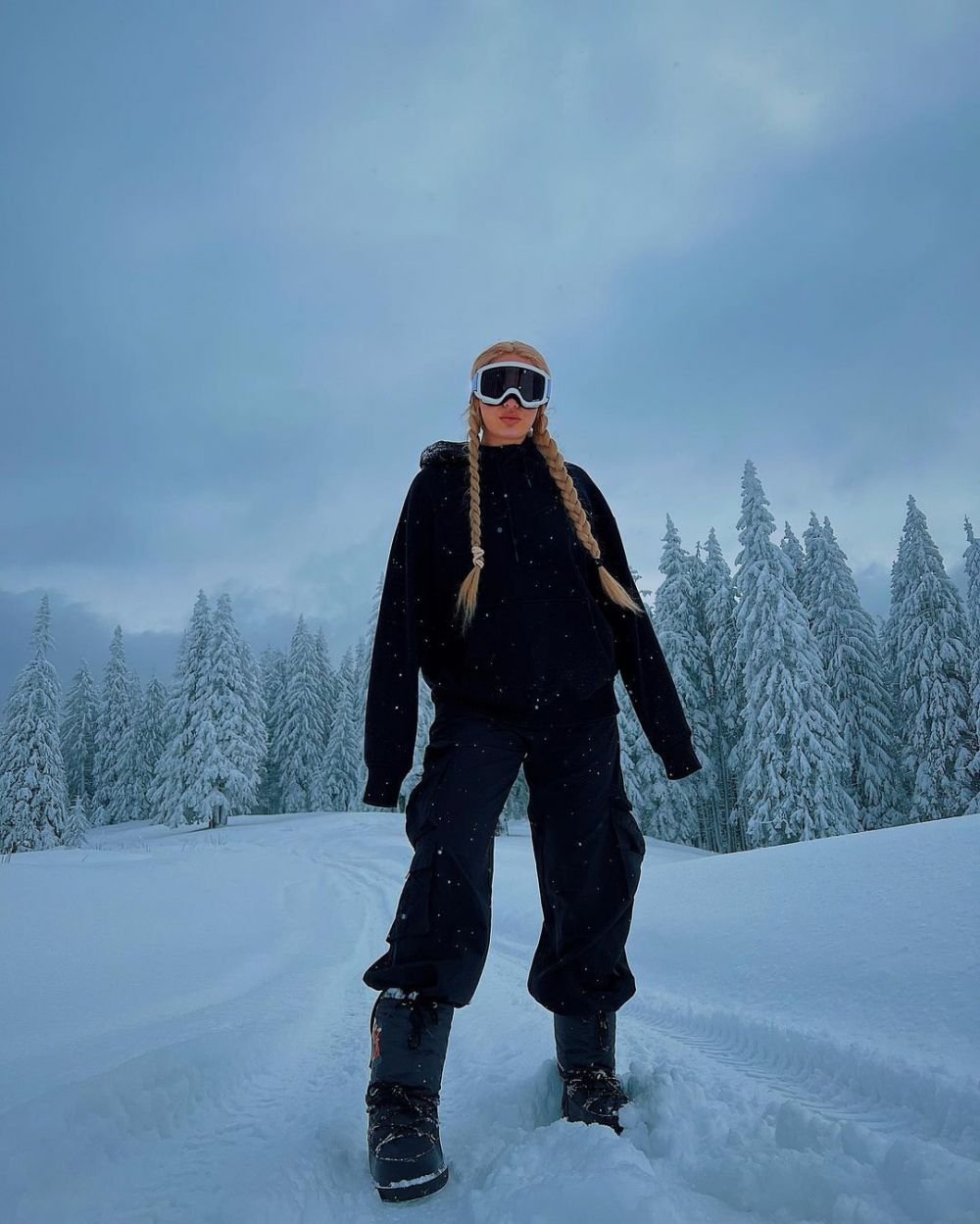 Anamaria Prodan bunică?! Ce a spus Sarah Dumitrescu, fiica cea mică a agentului _56