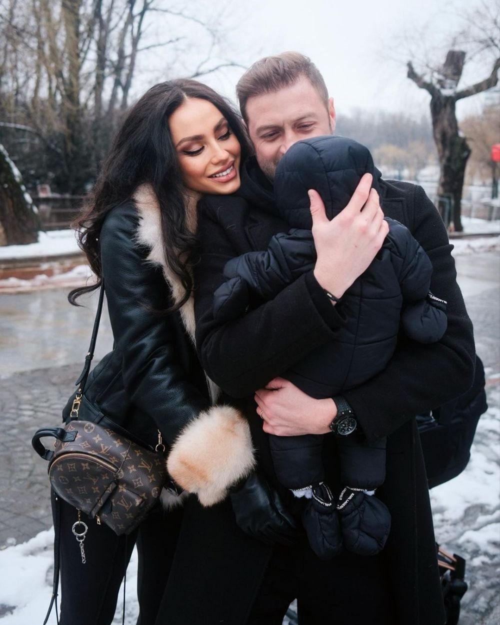 Au ținut sarcina secretă până după naștere, acum și-au botezat băiețelul! Cum se numește fiul lui Cristi și Raluca Pulhac _3