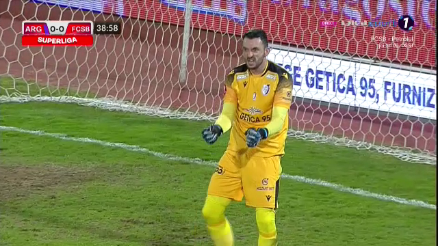 Faza care l-a enervat pe Becali?! Edjouma a fost schimbat la pauză, după o ratare uriașă în FC Argeș - FCSB_5