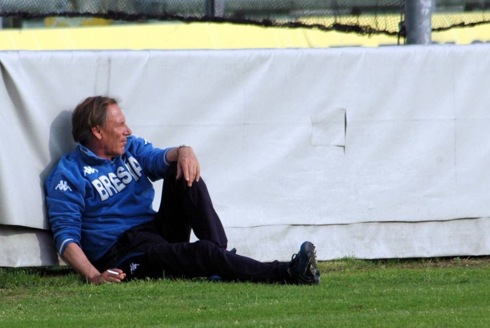 SPECIAL | Antrenorul legendar care „i-a ruinat spatele” lui Dan Petrescu revine în fotbal la 75 de ani_2