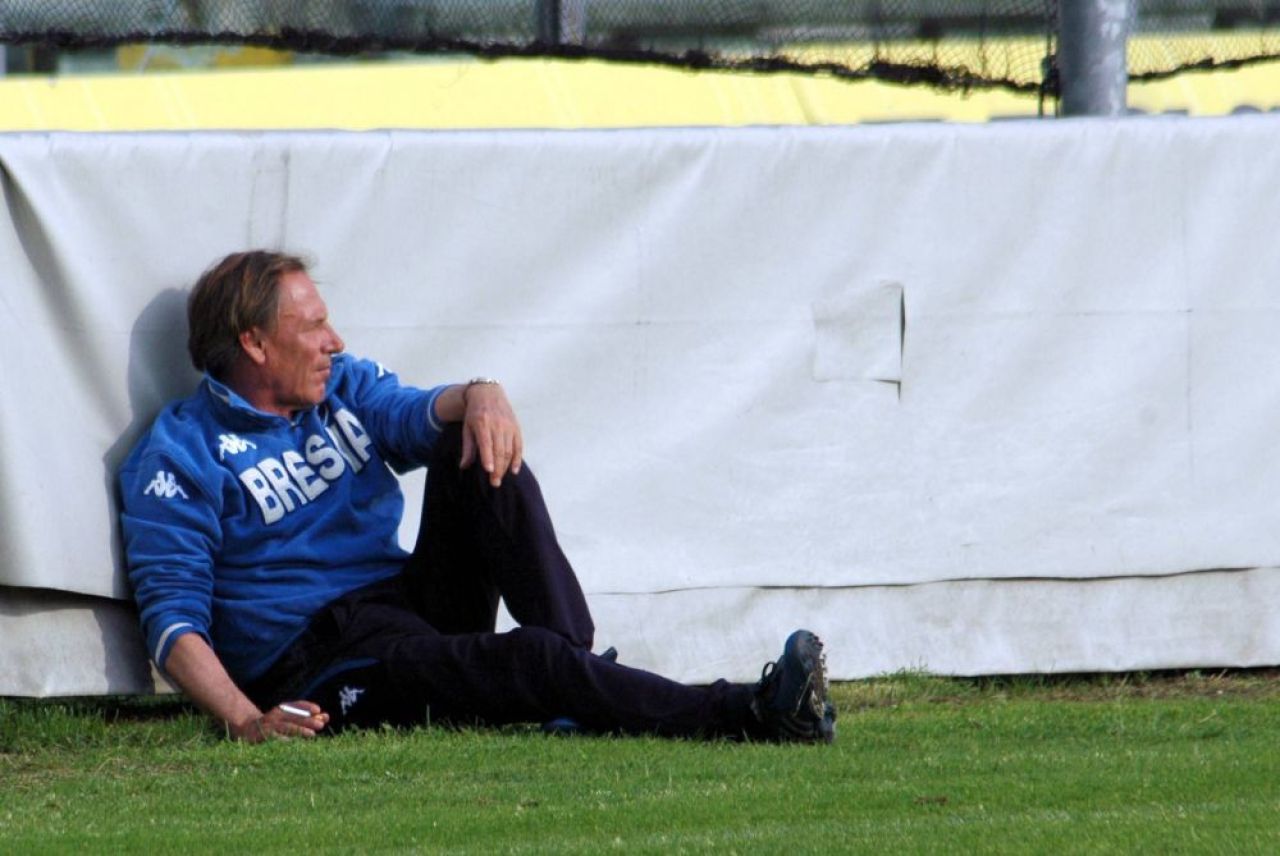 SPECIAL | Antrenorul legendar care „i-a ruinat spatele” lui Dan Petrescu revine în fotbal la 75 de ani_2