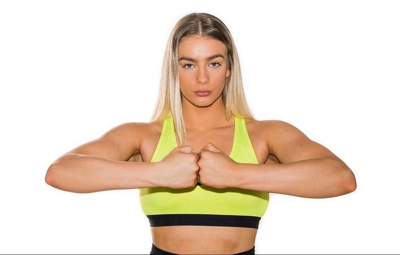 Sexy pe OnlyFans, bestie în ring! Câștigă o avere din online, dar a debutat box la gala lui Mayweather _3