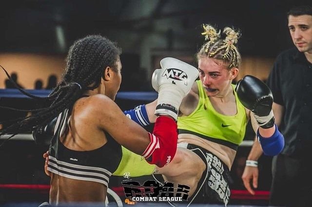 Sexy pe OnlyFans, bestie în ring! Câștigă o avere din online, dar a debutat box la gala lui Mayweather _18
