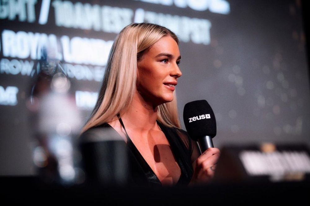 Sexy pe OnlyFans, bestie în ring! Câștigă o avere din online, dar a debutat box la gala lui Mayweather _22