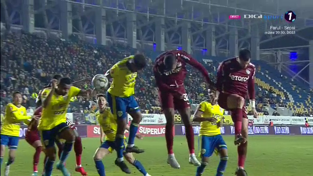 Verdictul specialistului după faza la care CFR Cluj a cerut un penalty în meciul cu Petrolul_5